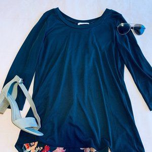 Women's floral/navy blouse top